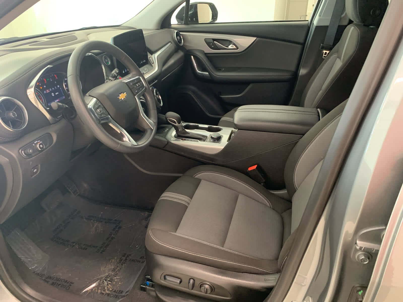 Used 2024 Chevrolet Blazer LT w/ Convenience Package image 14