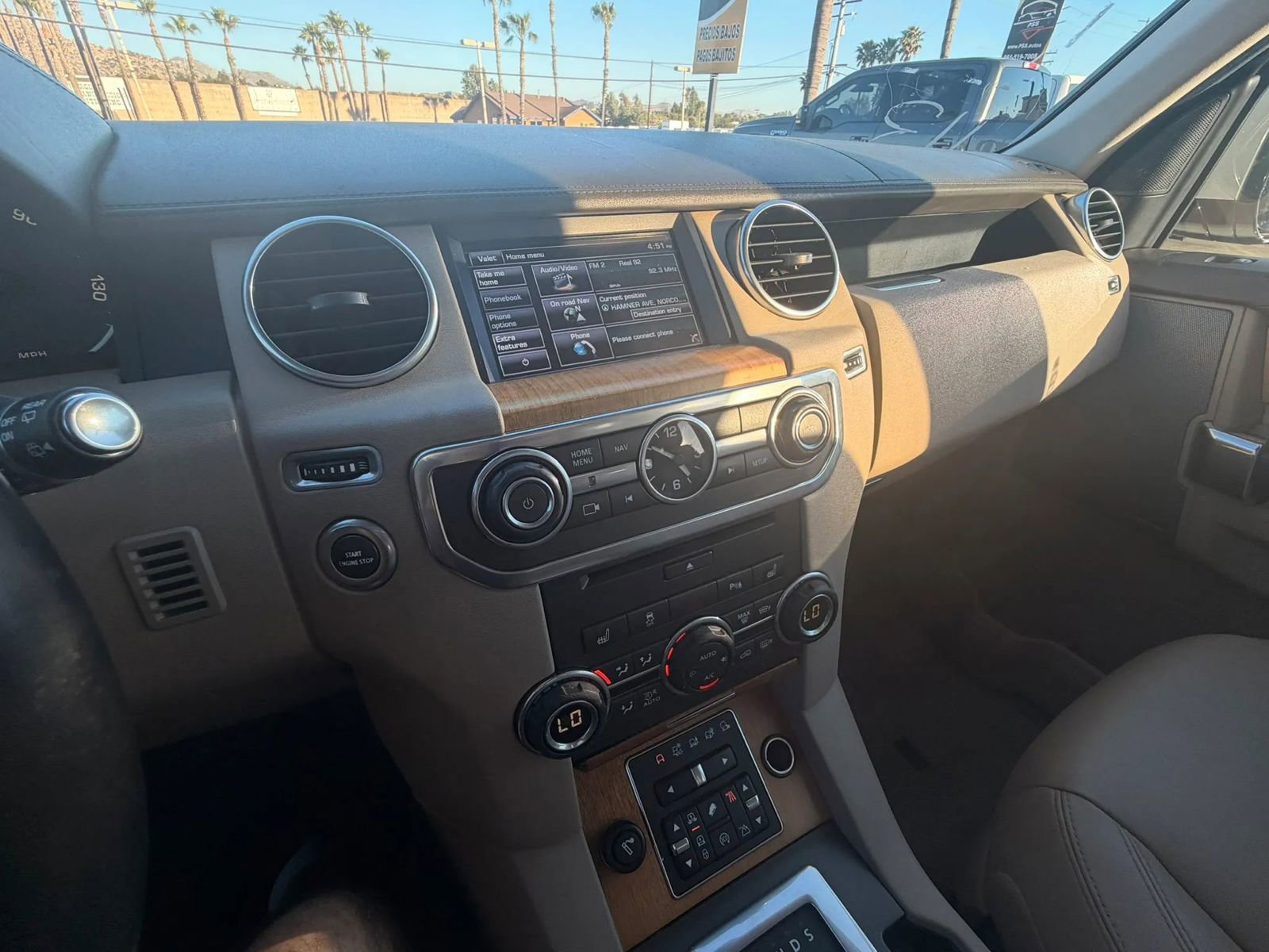 Used 2014 Land Rover LR4 HSE LUX image 20