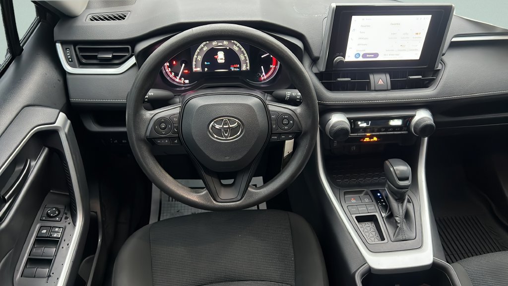 Used 2023 Toyota RAV4 LE FWD image 12
