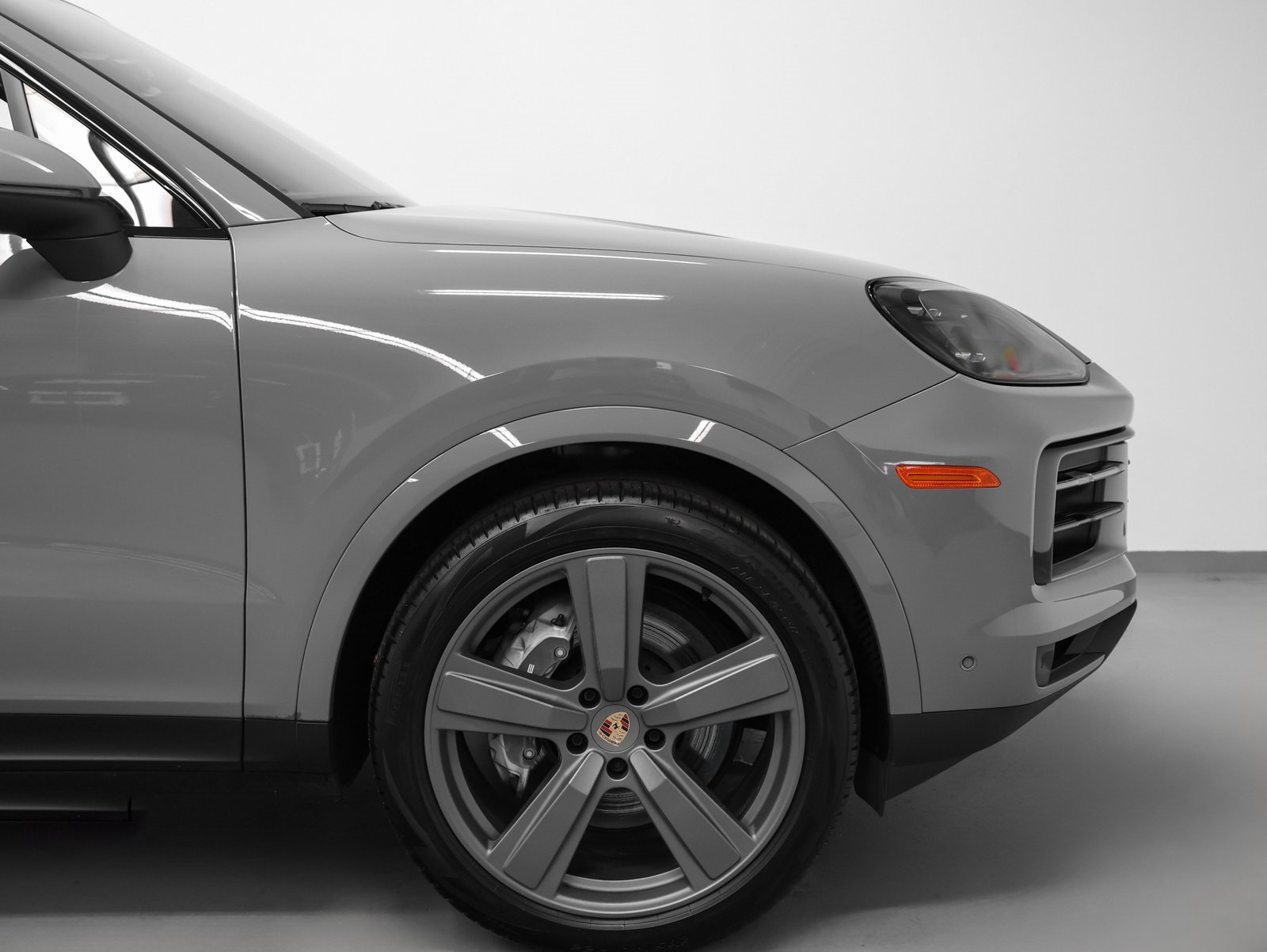 Used 2025 Porsche Cayenne image 14