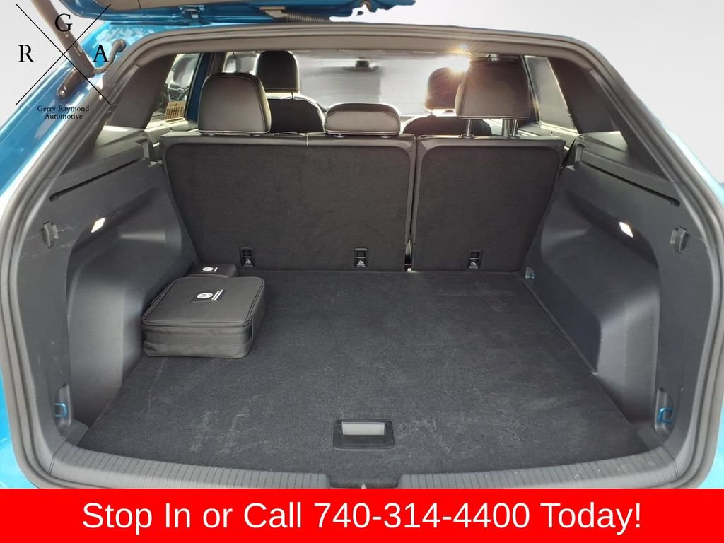 Used 2024 Volkswagen Atlas Cross Sport SE AWD/4WD image 14