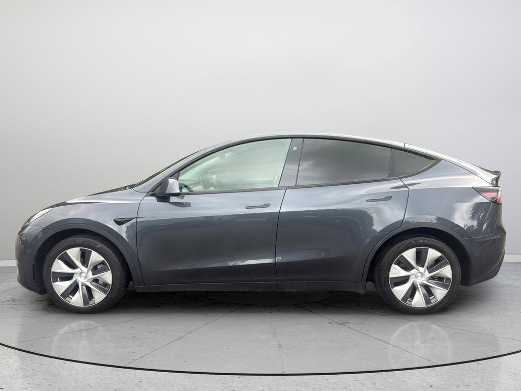 Used 2021 Tesla Model Y Long Range AWD/4WD image 9