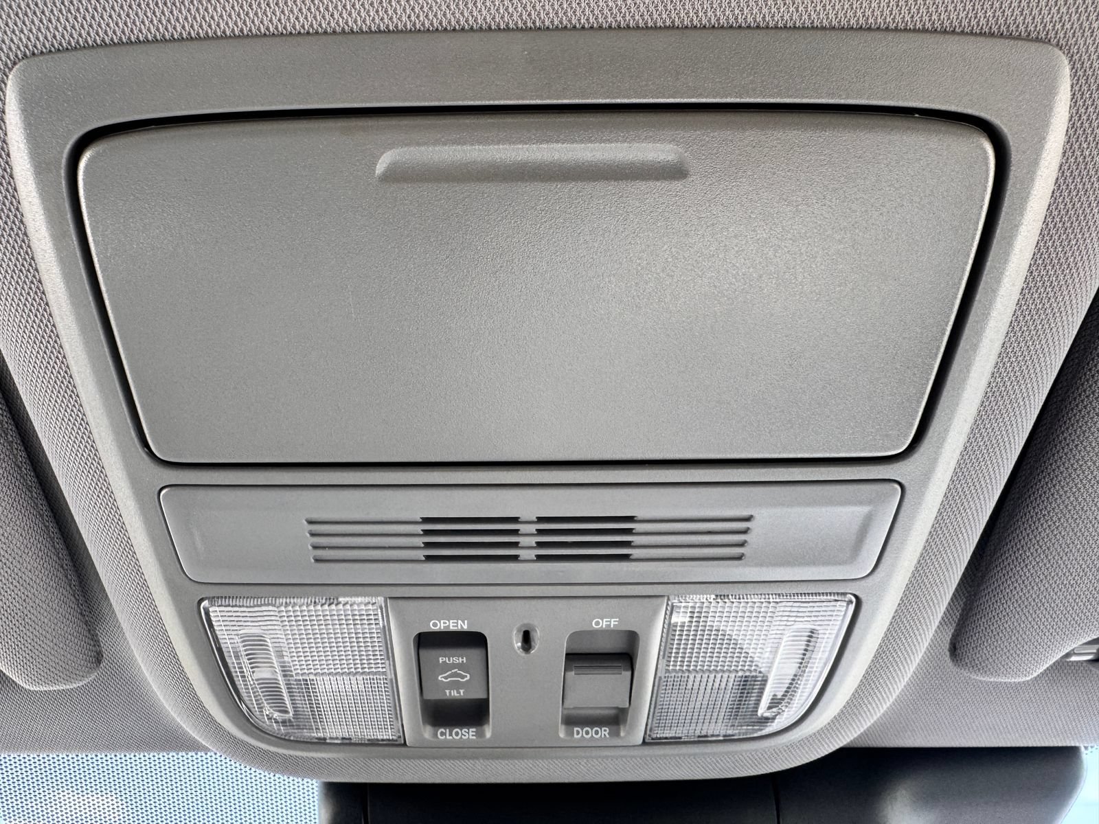 Used 2019 Honda Accord EX-L image 33