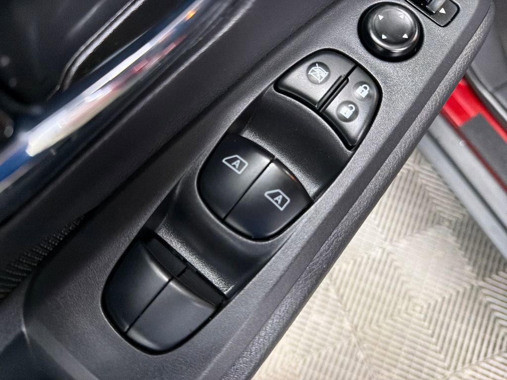 Used 2021 Nissan Kicks SV FWD image 16