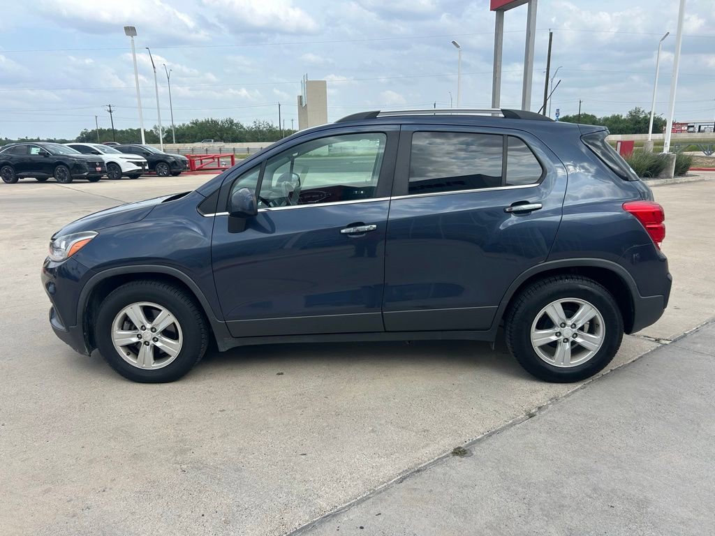 Used 2019 Chevrolet Trax LT w/ LT Convenience Package FWD image 4