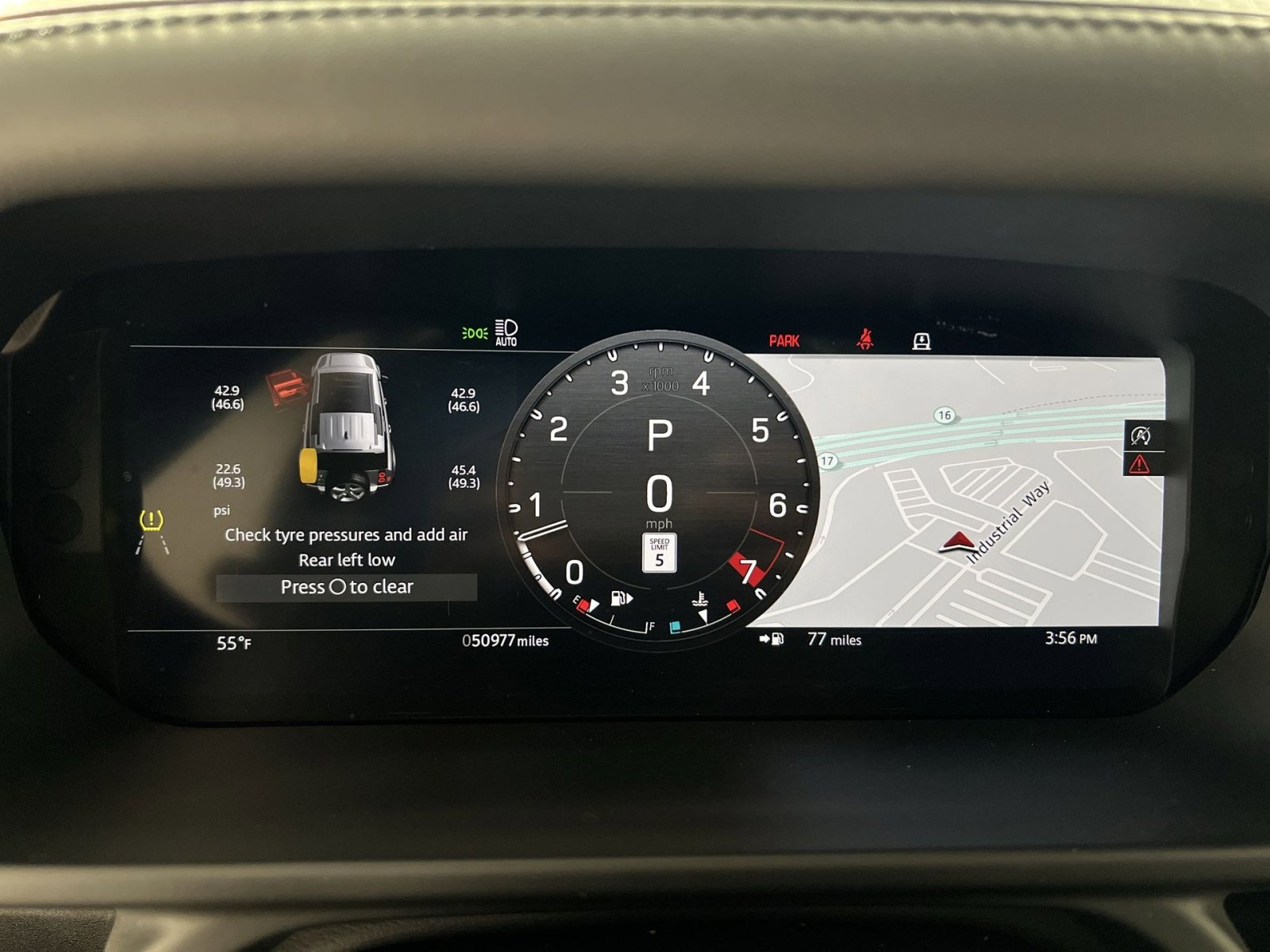 Used 2024 Land Rover Defender 110 S image 17