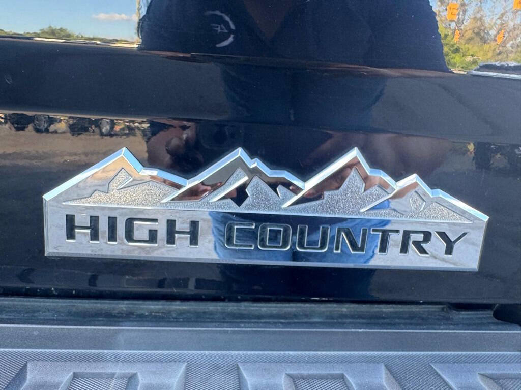 Used 2017 Chevrolet Silverado 1500 High Country image 20