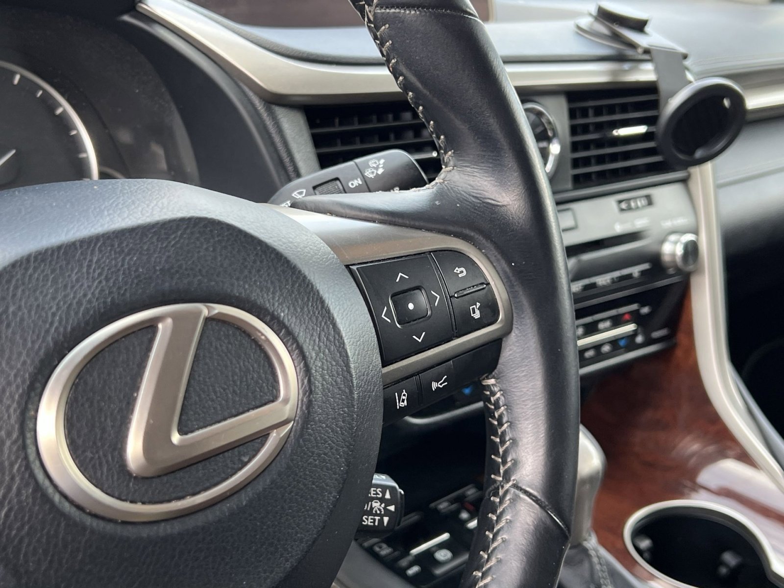 Used 2018 Lexus RX 350L AWD image 33