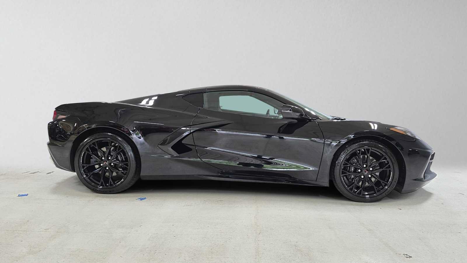 Used 2026 Chevrolet Corvette Stingray Coupe w/ 1LT RWD image 2