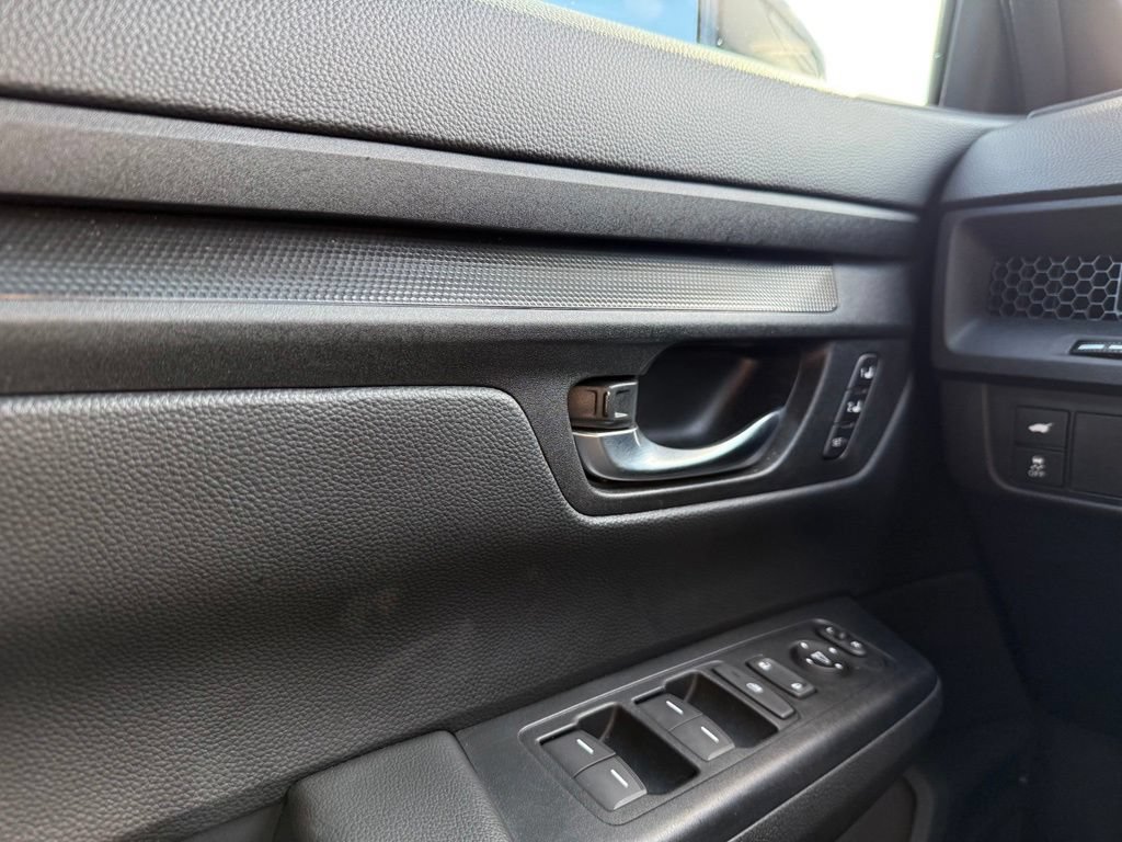 Used 2025 Honda CR-V Sport-L image 12