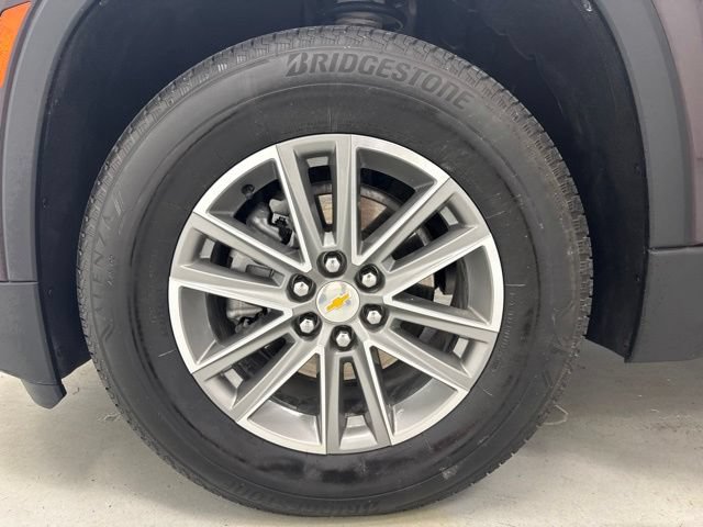 Used 2023 Chevrolet Traverse LT FWD image 36
