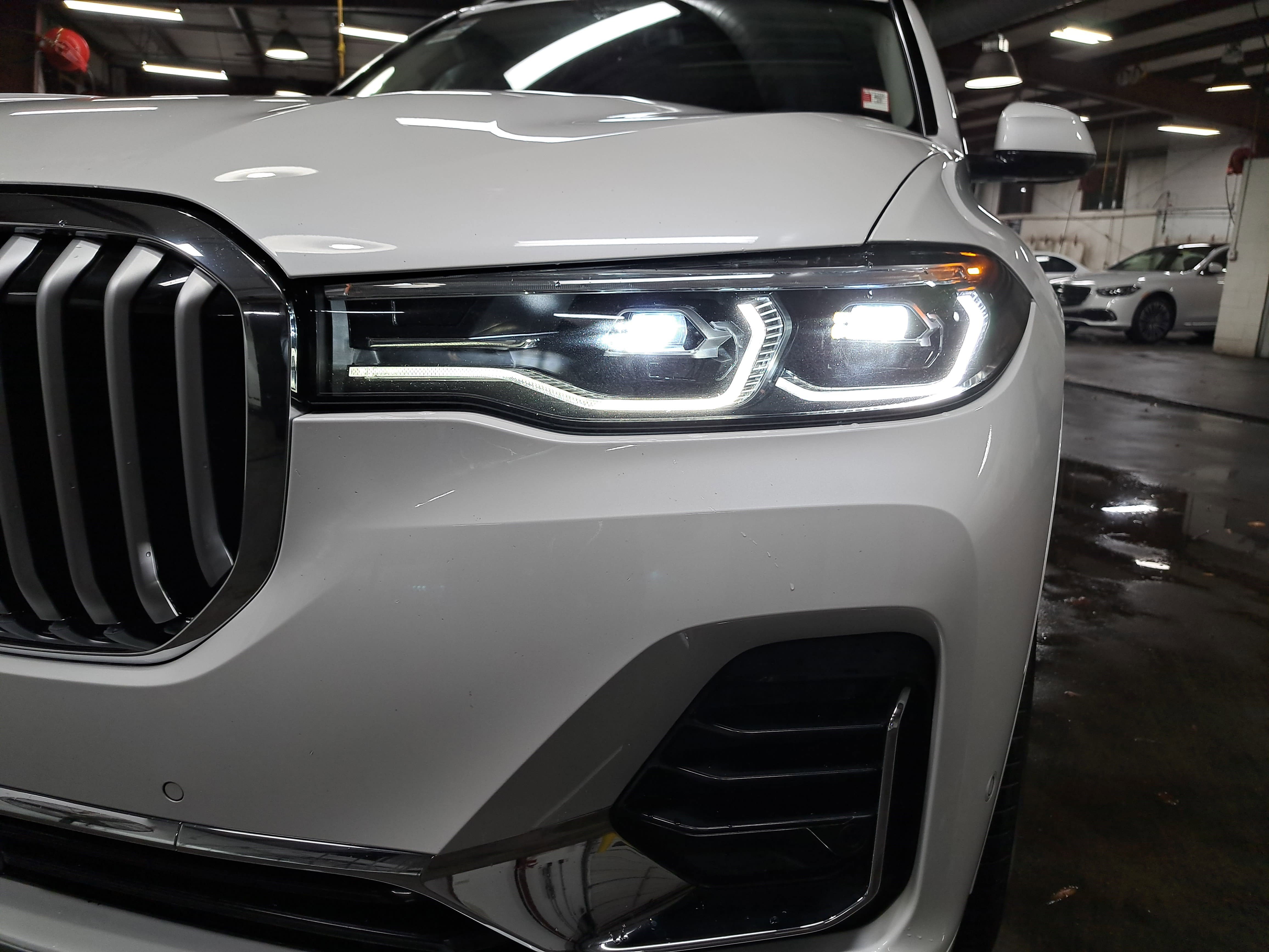 Used 2022 BMW X7 xDrive40i w/ Executive Package image 34