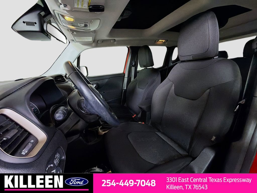 Used 2017 Jeep Renegade Latitude image 10
