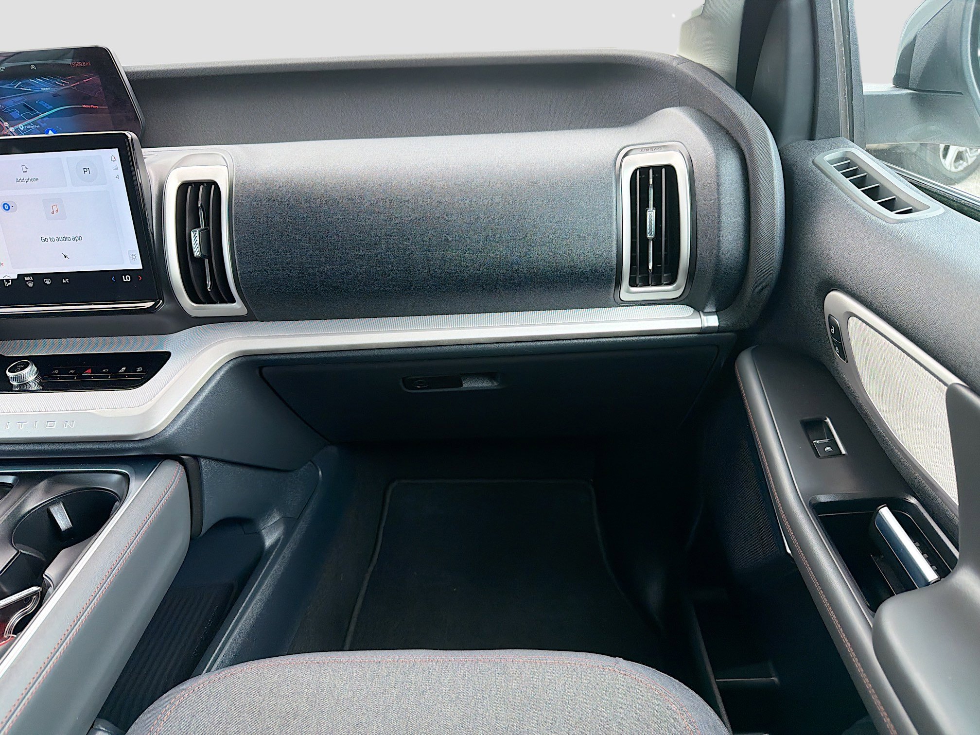 Used 2025 Ford Expedition Active image 19