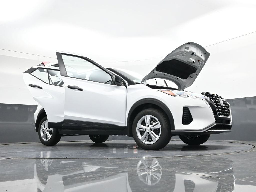 Certified 2025 Nissan Kicks Play S FWD image 45