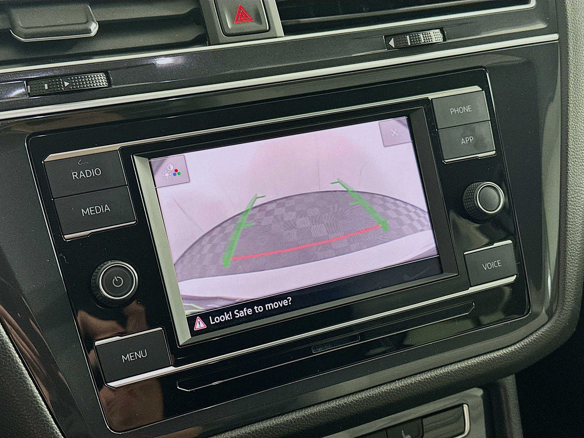 Used 2024 Volkswagen Tiguan S image 21