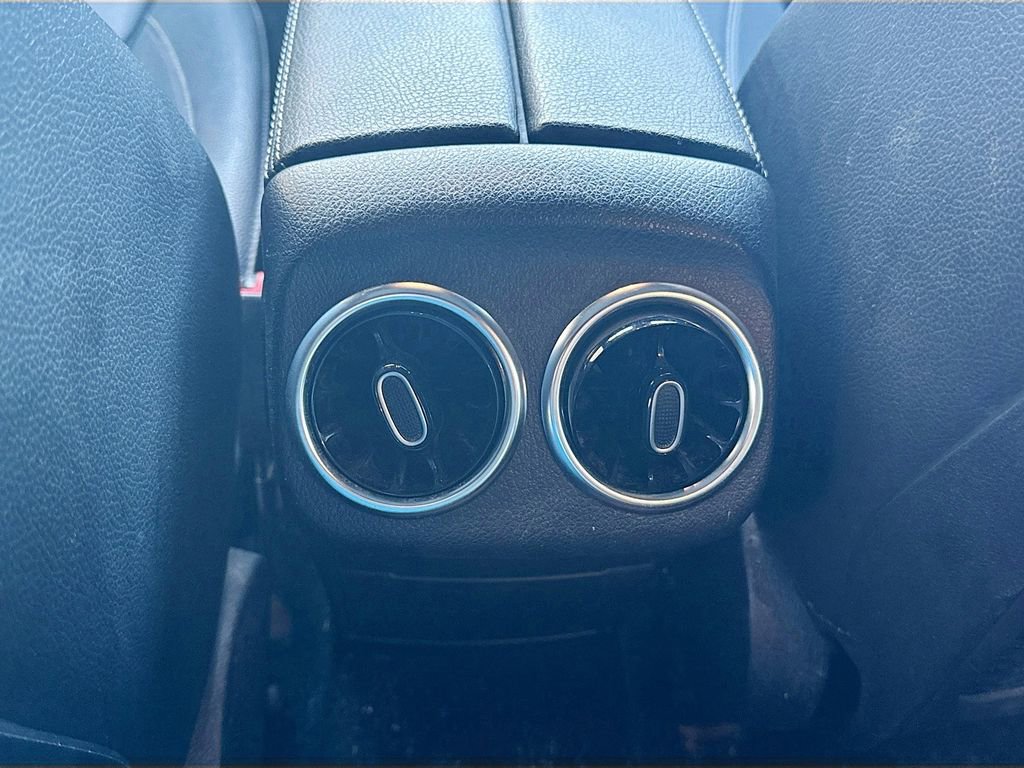 Used 2020 Mercedes-Benz CLA 250 4MATIC image 28