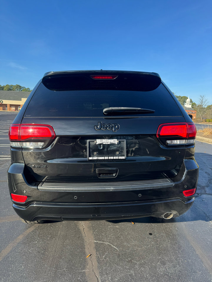 Used 2021 Jeep Grand Cherokee Laredo X image 4