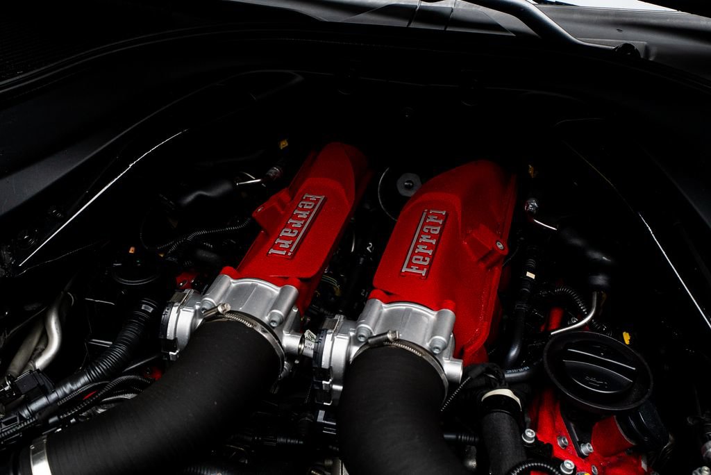 Used 2019 Ferrari Portofino RWD image 39