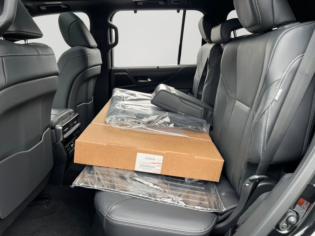 New 2026 Lexus LX 700h Luxury image 11