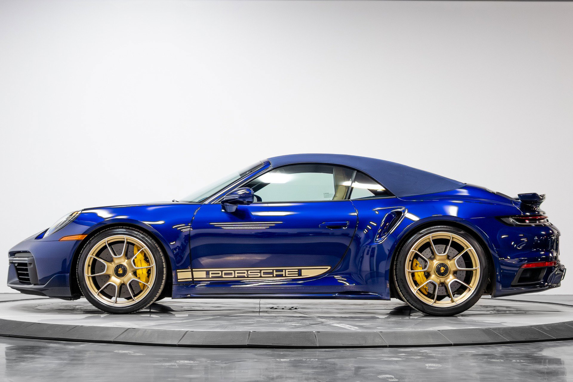 Used 2021 Porsche 911 Turbo S image 38