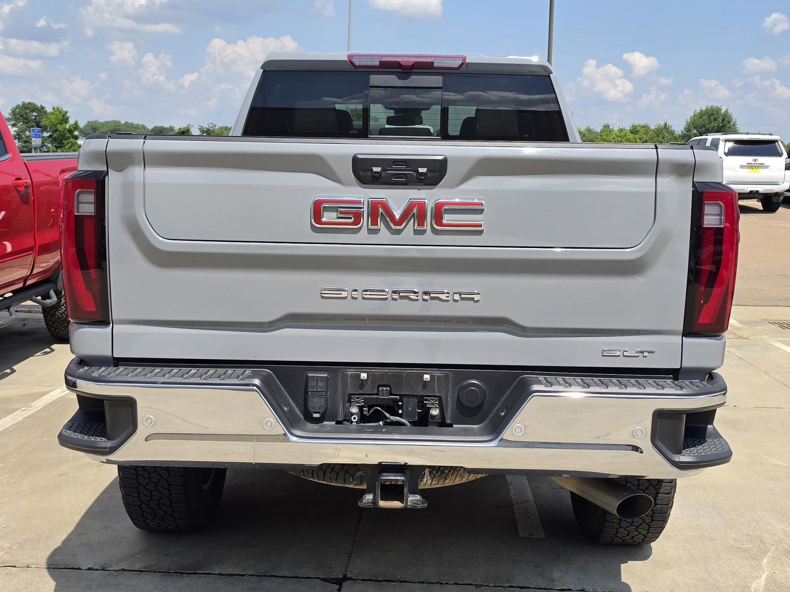 Used 2024 GMC Sierra 2500 SLT w/ SLT Premium Package AWD/4WD image 18