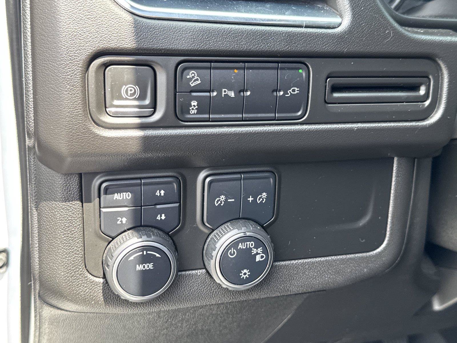 Used 2021 Chevrolet Tahoe Z71 AWD/4WD image 20