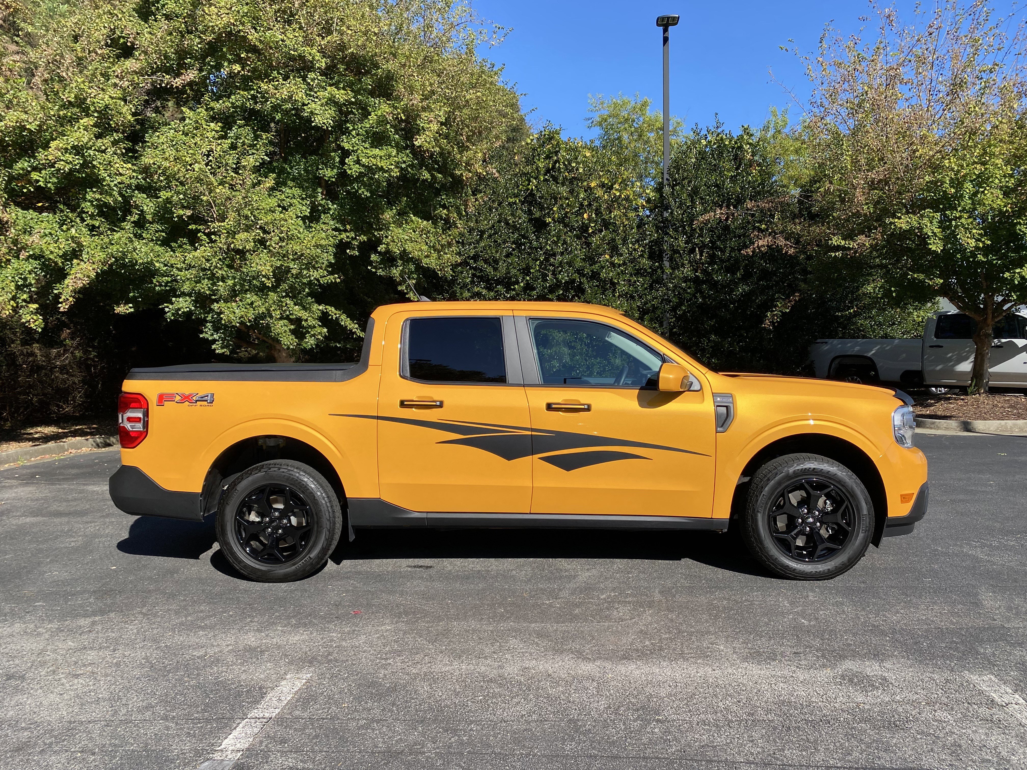 Used 2023 Ford Maverick Lariat w/ Equipment Group 500A Standard image 10