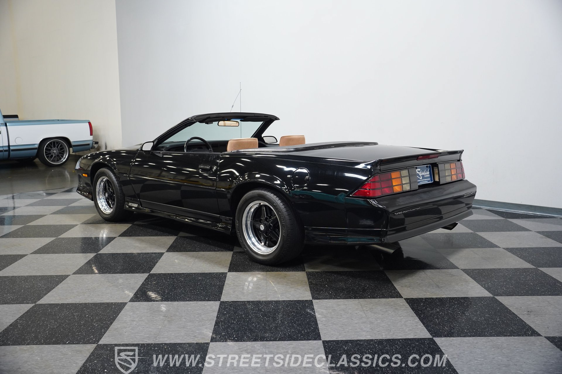 Used 1991 Chevrolet Camaro Z28 RWD image 11
