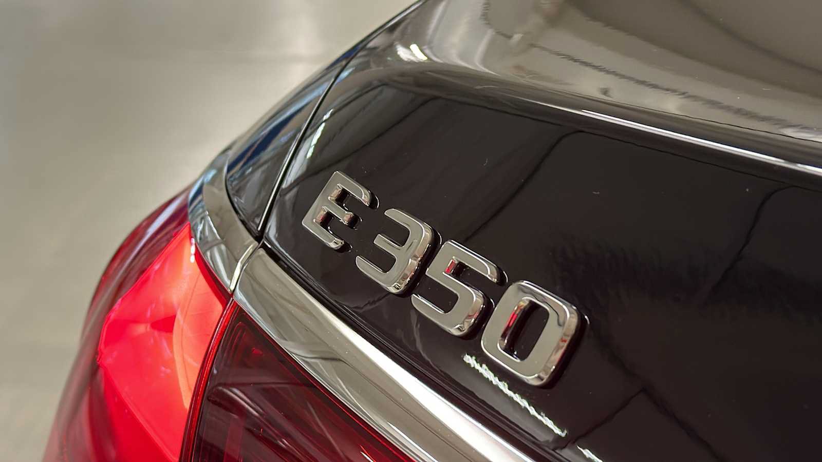 New 2026 Mercedes-Benz E 350 4MATIC Sedan image 9