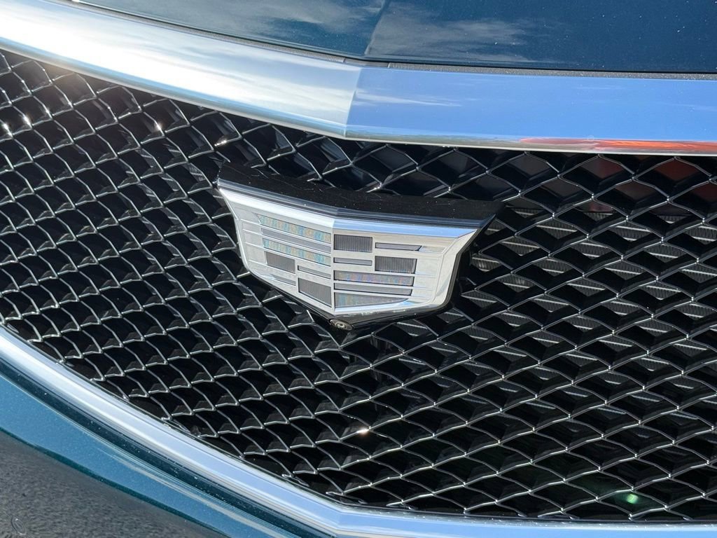 New 2026 Cadillac XT5 Sportv w/ LPO, Onyx Lite Package AWD/4WD image 7