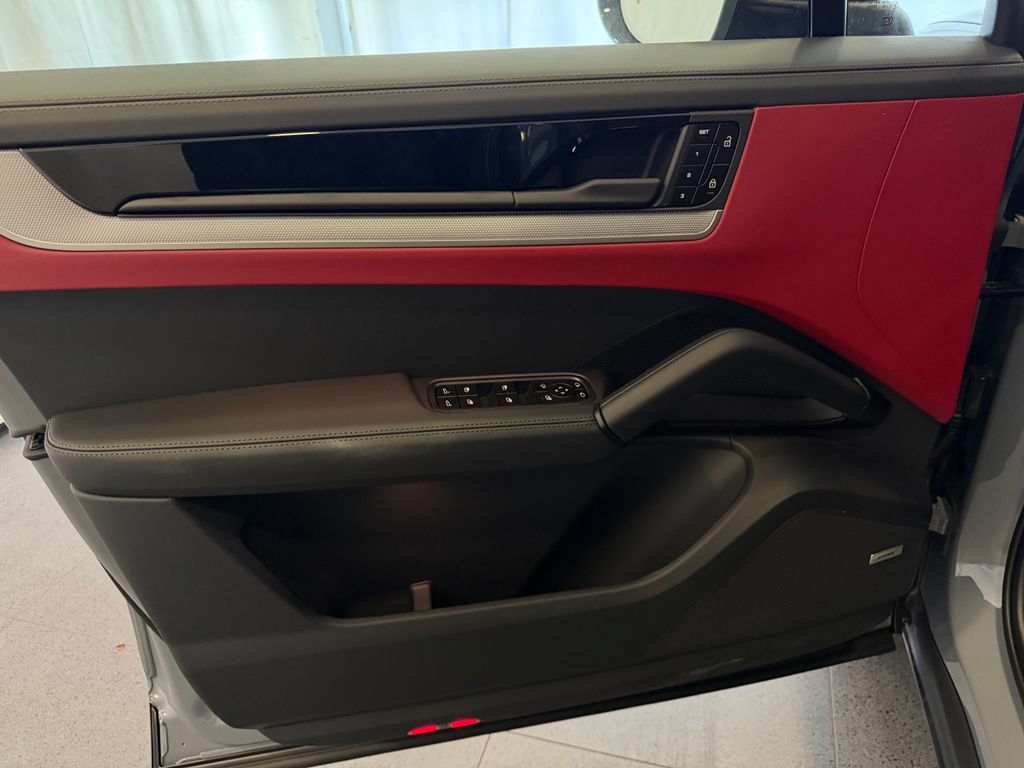 New 2026 Porsche Cayenne S AWD/4WD image 15
