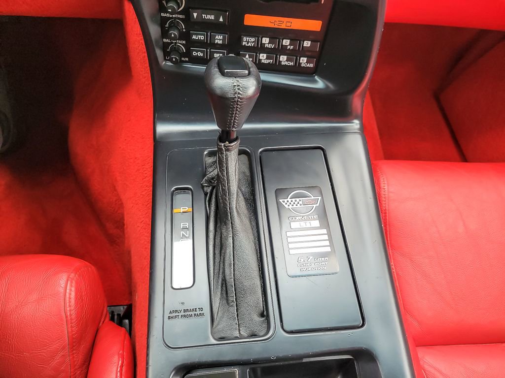 Used 1995 Chevrolet Corvette Convertible image 11