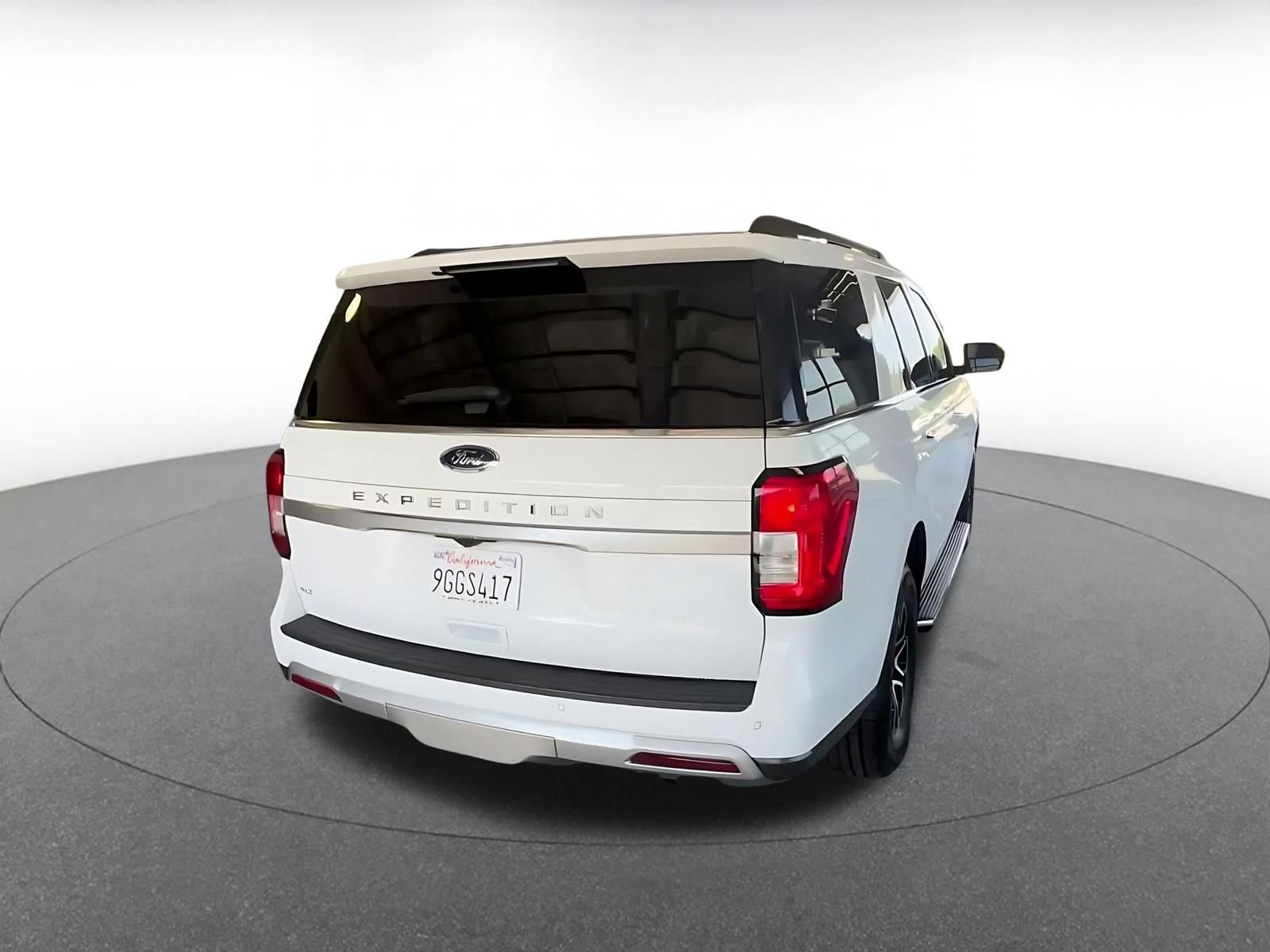 Used 2023 Ford Expedition XLT RWD image 13