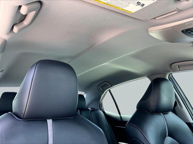 Used 2019 Toyota Camry XSE FWD image 17