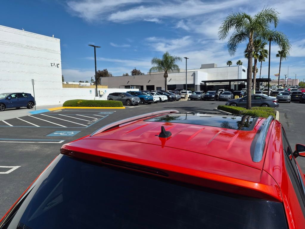 Used 2019 Volkswagen Tiguan SEL Premium w/ 3rd Row Seat Package image 12