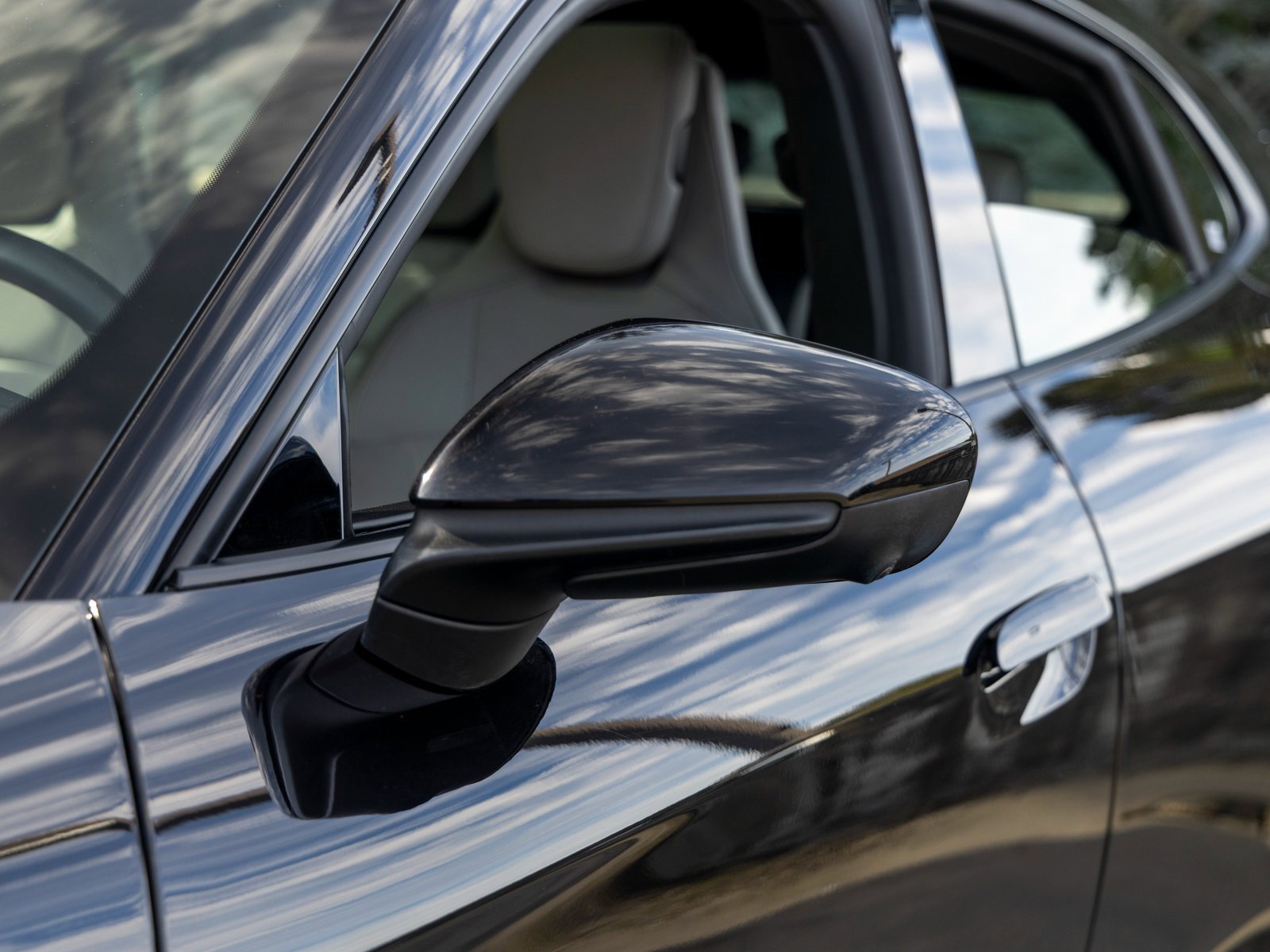 Certified 2022 Porsche Taycan 4 Cross Turismo image 17