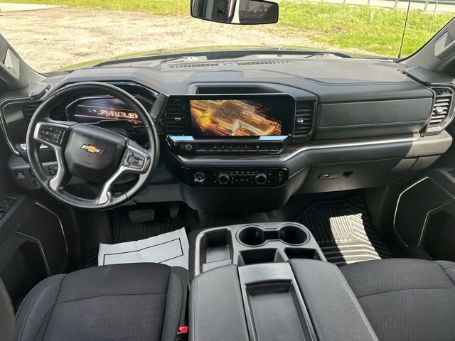 Used 2024 Chevrolet Silverado 1500 LT AWD/4WD image 33