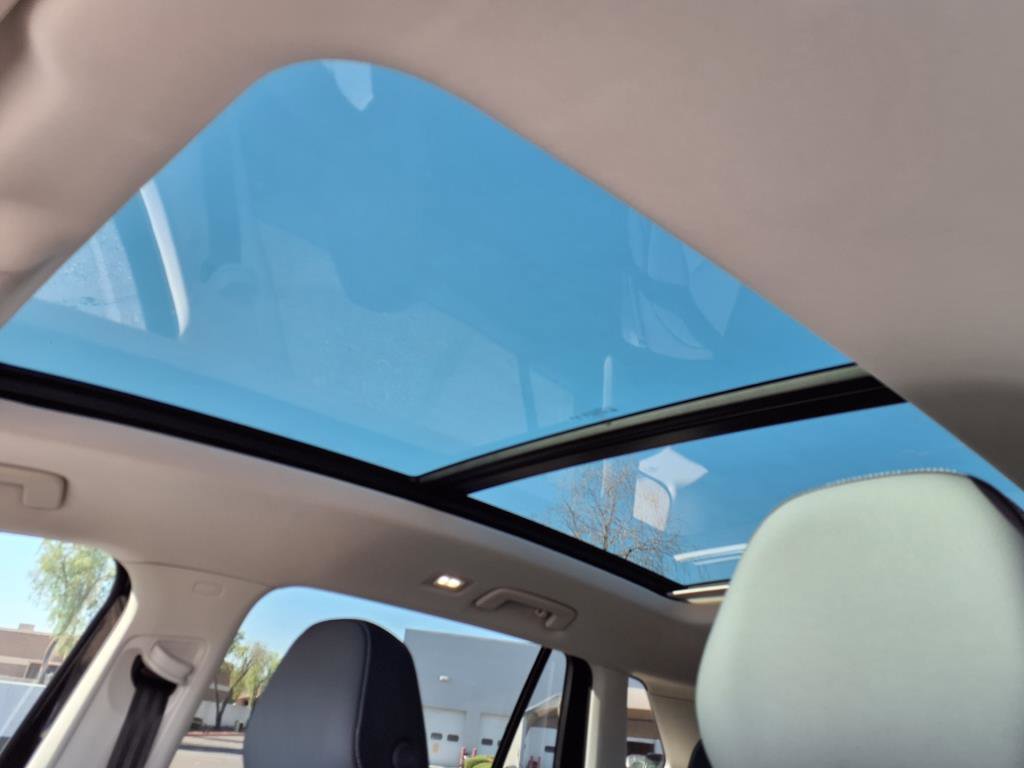 New 2025 Volkswagen Tiguan SE image 16