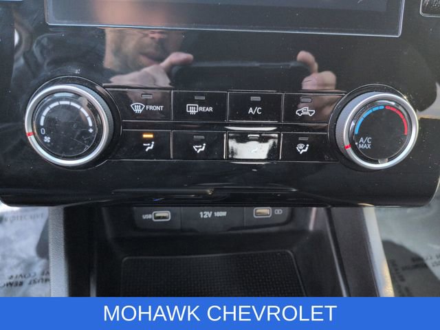 Used 2023 Hyundai Santa Cruz SE AWD/4WD image 17