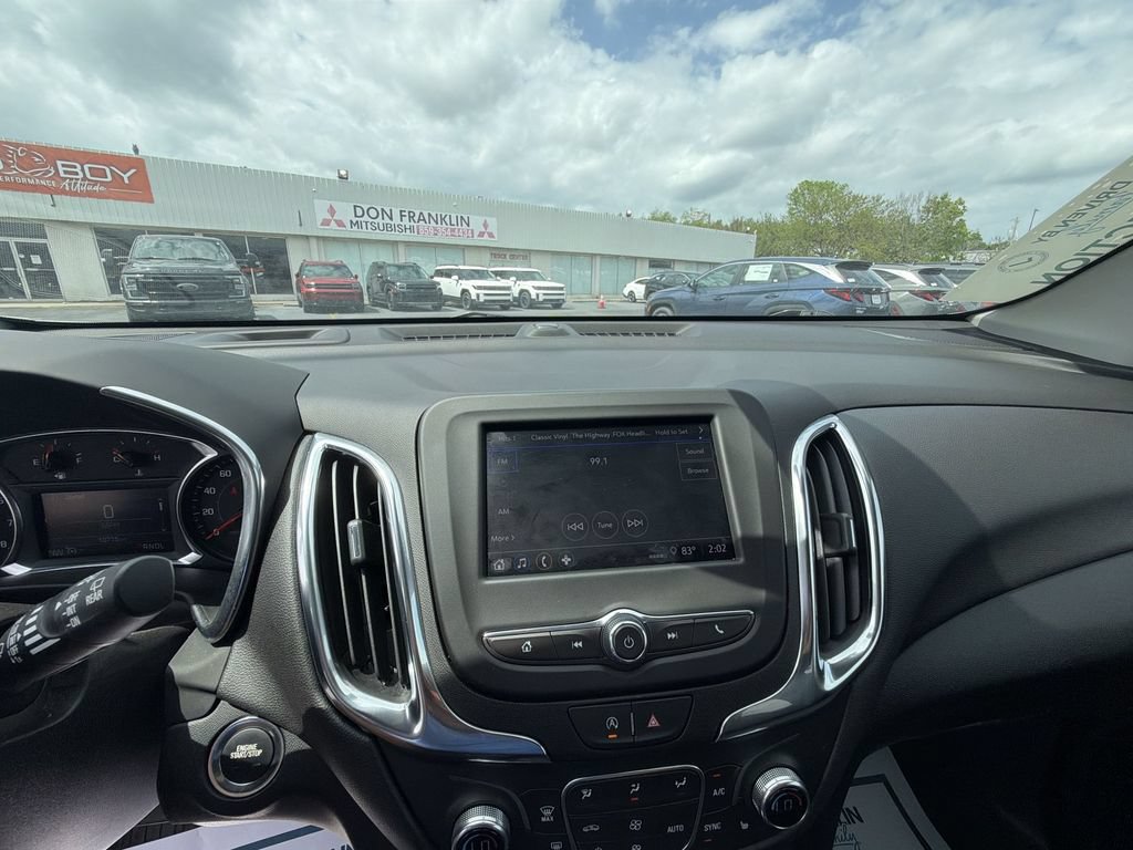 Used 2024 Chevrolet Equinox LT w/ Driver Convenience Package AWD/4WD image 16