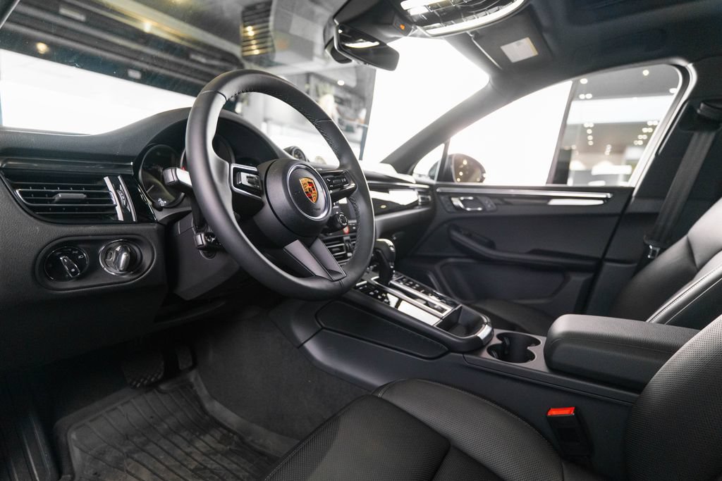 New 2026 Porsche Macan S AWD/4WD image 4
