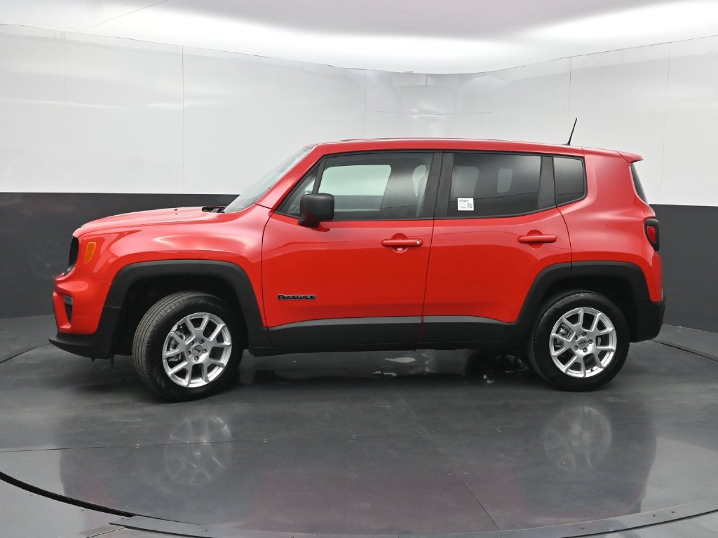 Used 2023 Jeep Renegade Latitude AWD/4WD image 38