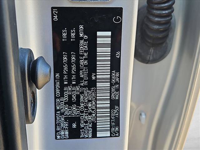 Used 2021 Toyota 4Runner SR5 AWD/4WD image 25