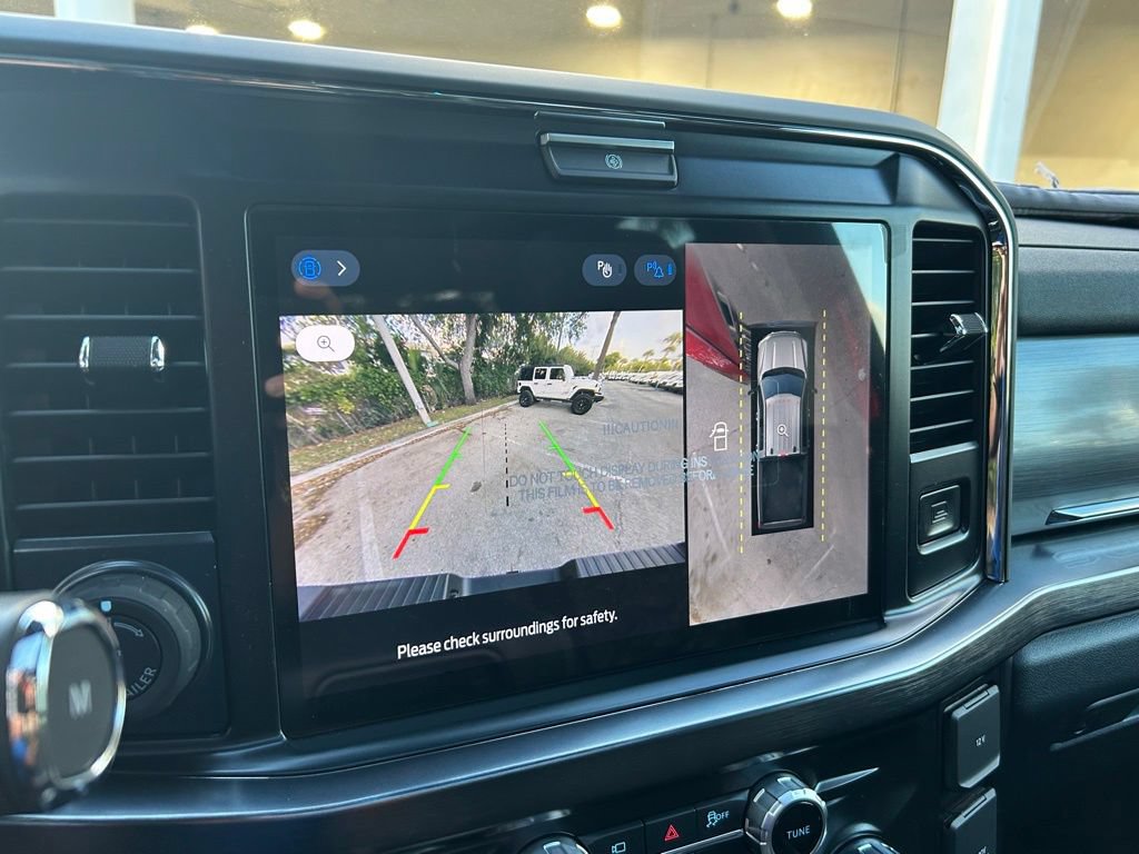 New 2026 Ford F250 Lariat w/ Black Appearance Package AWD/4WD image 13
