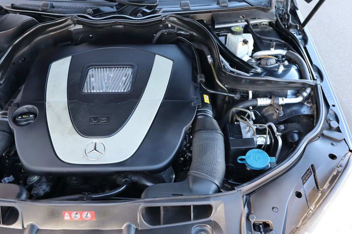 Used 2009 Mercedes-Benz C 300 4MATIC Sedan image 39