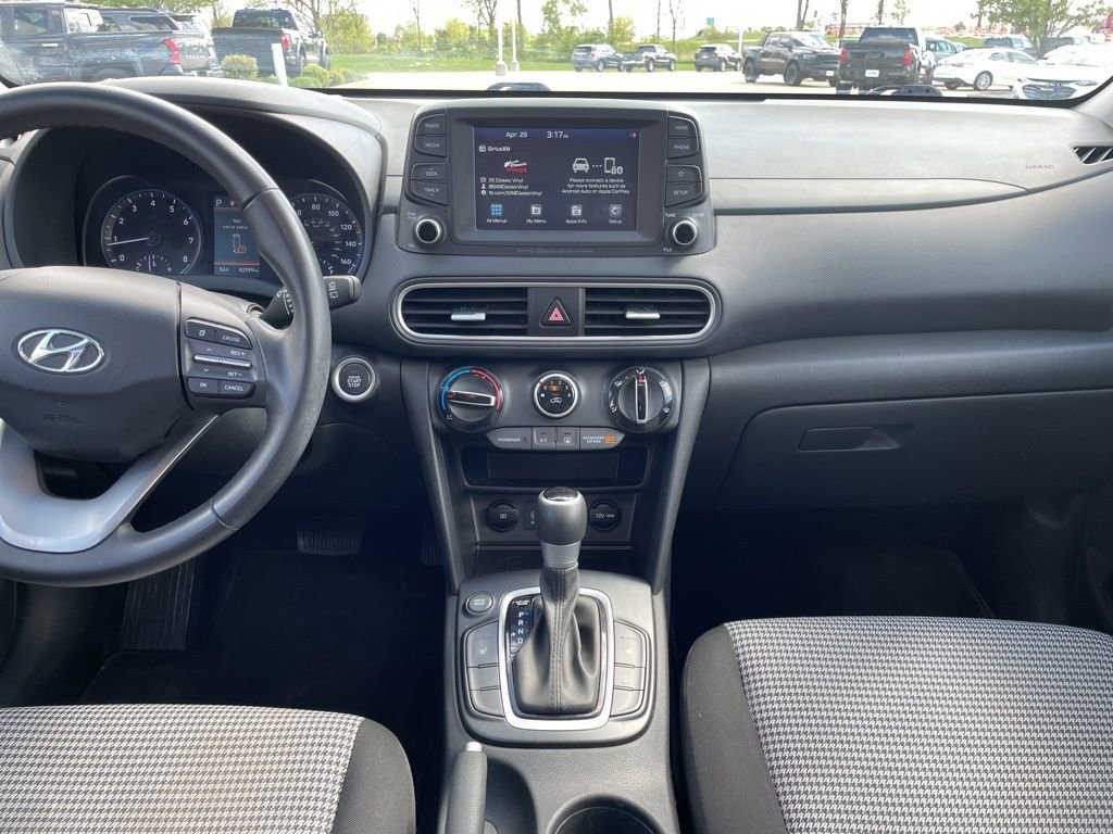 Used 2021 Hyundai Kona SEL Plus FWD image 12
