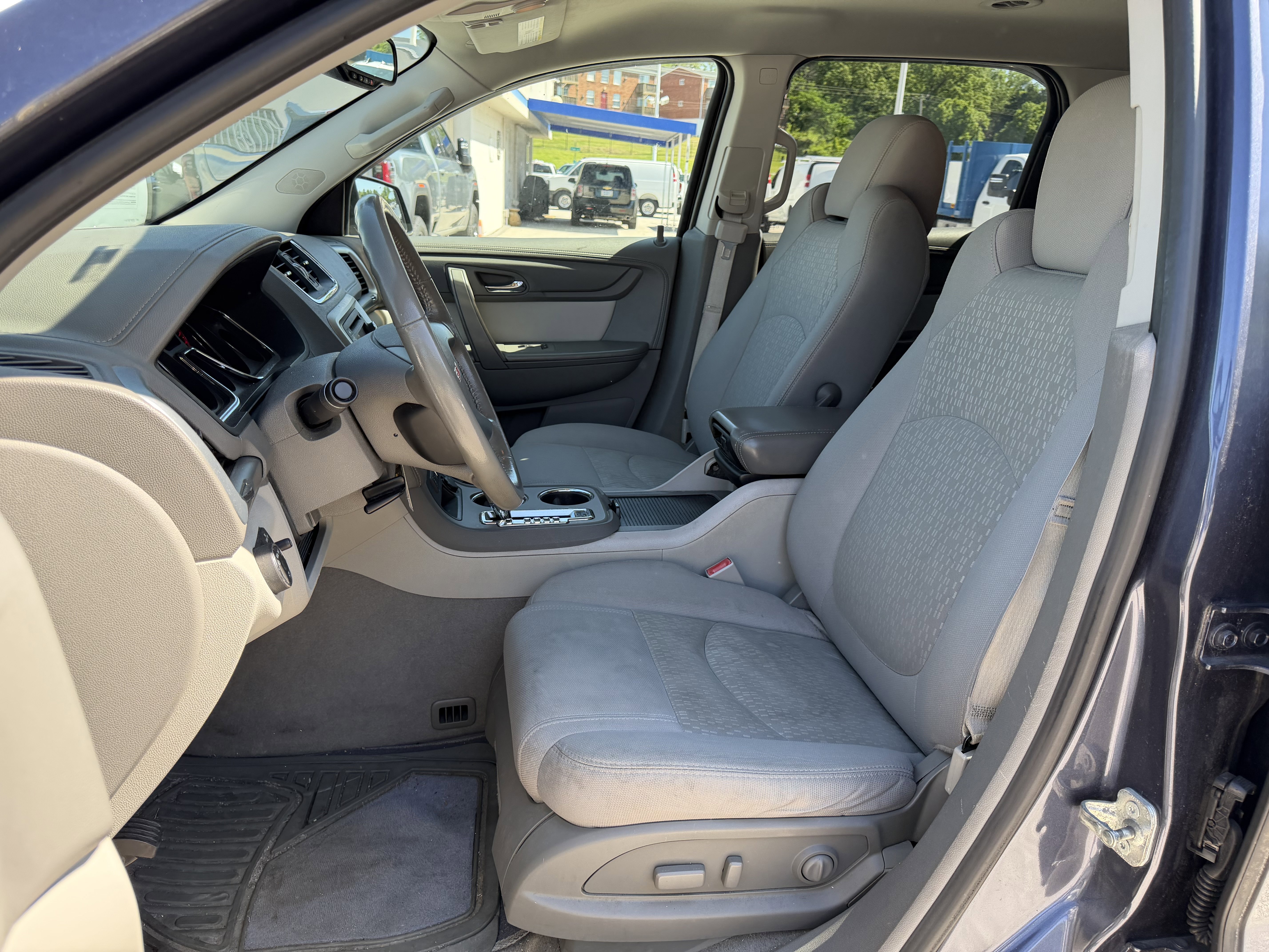 Used 2013 GMC Acadia SLE AWD/4WD image 13