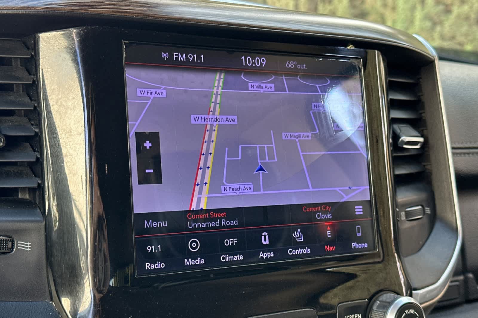 Used 2019 RAM 1500 Laramie AWD/4WD image 21