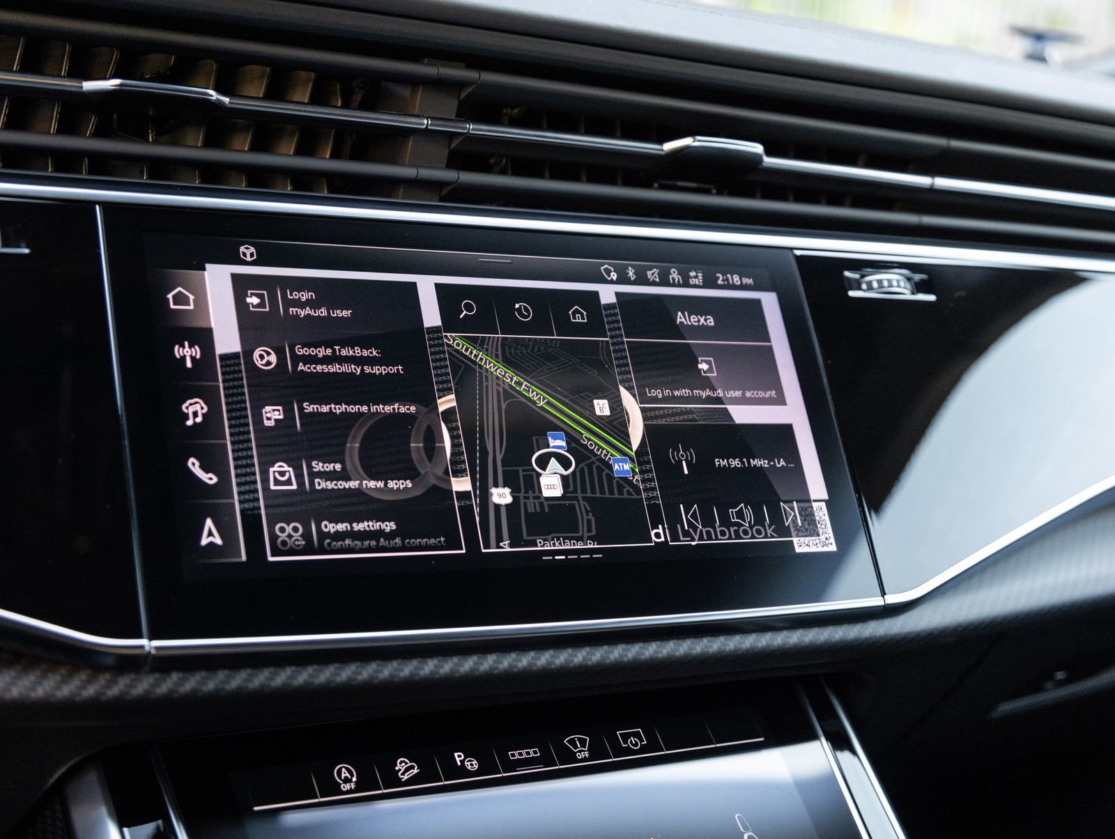 Used 2025 Audi RS Q8 performance w/ Matte Carbon Package image 24